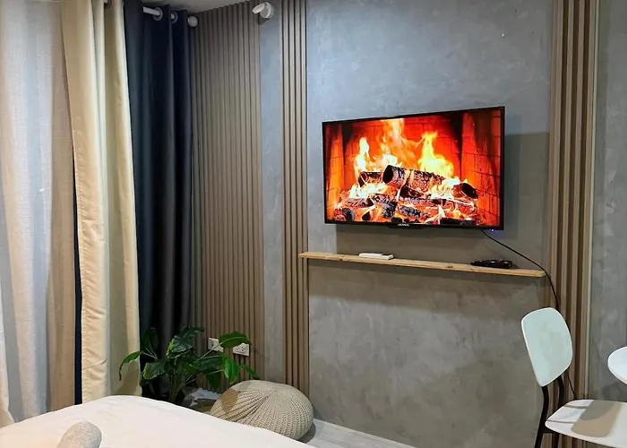 Leilighet Cozy Near Business Park With View Balcony, Pool, Netflix-ready Smart Tv