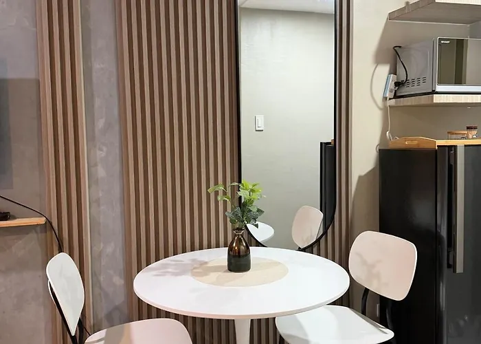 Cozy Near Business Park With View Balcony, Pool, Netflix-ready Smart Tv